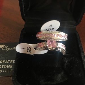 Stunning pink gemstones size 8 ring set!!! NWT
